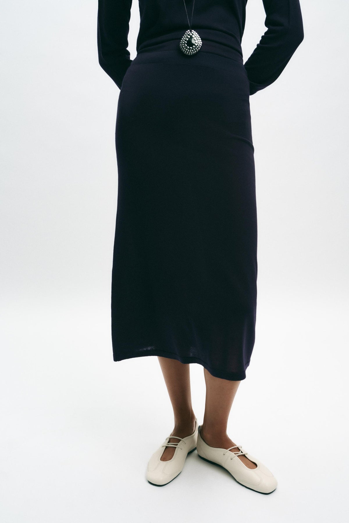 PLAIN KNIT MIDI SKIRT - Image 2