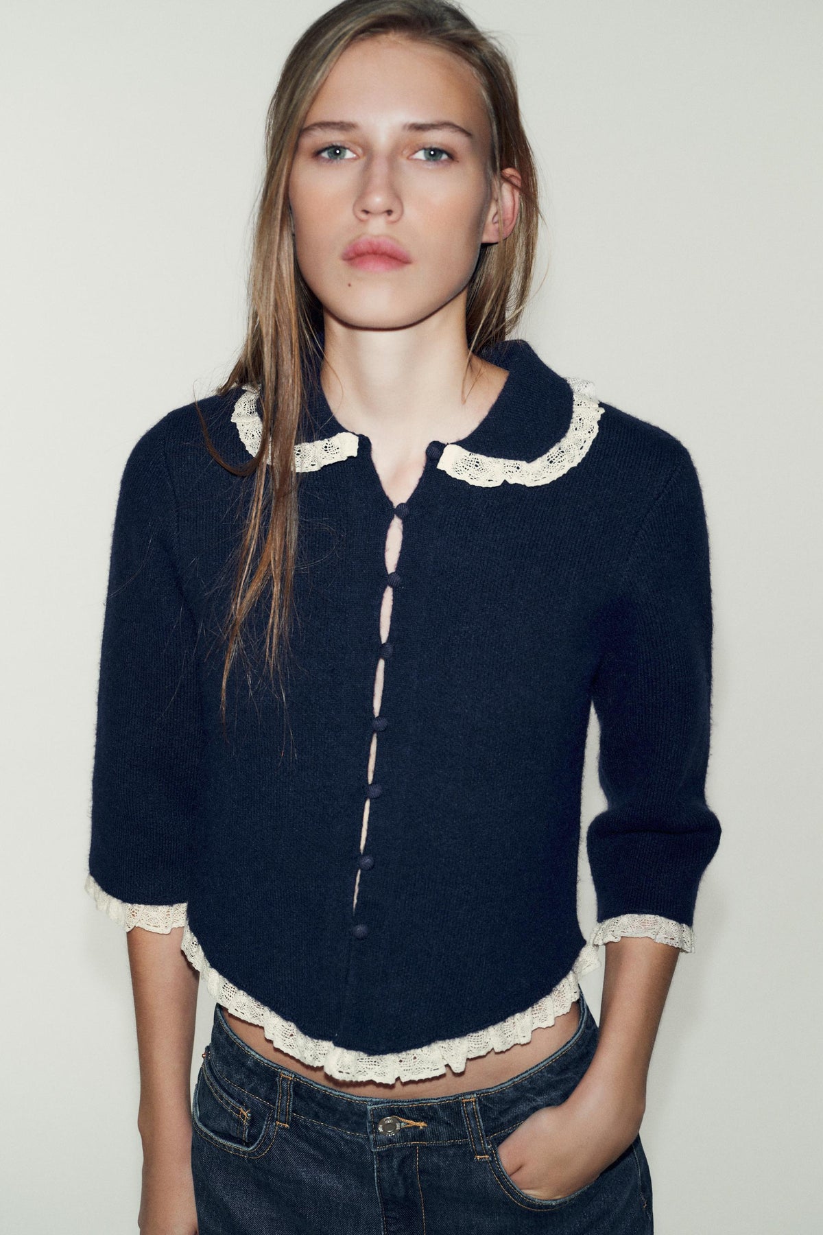 LACE COLLAR CARDIGAN