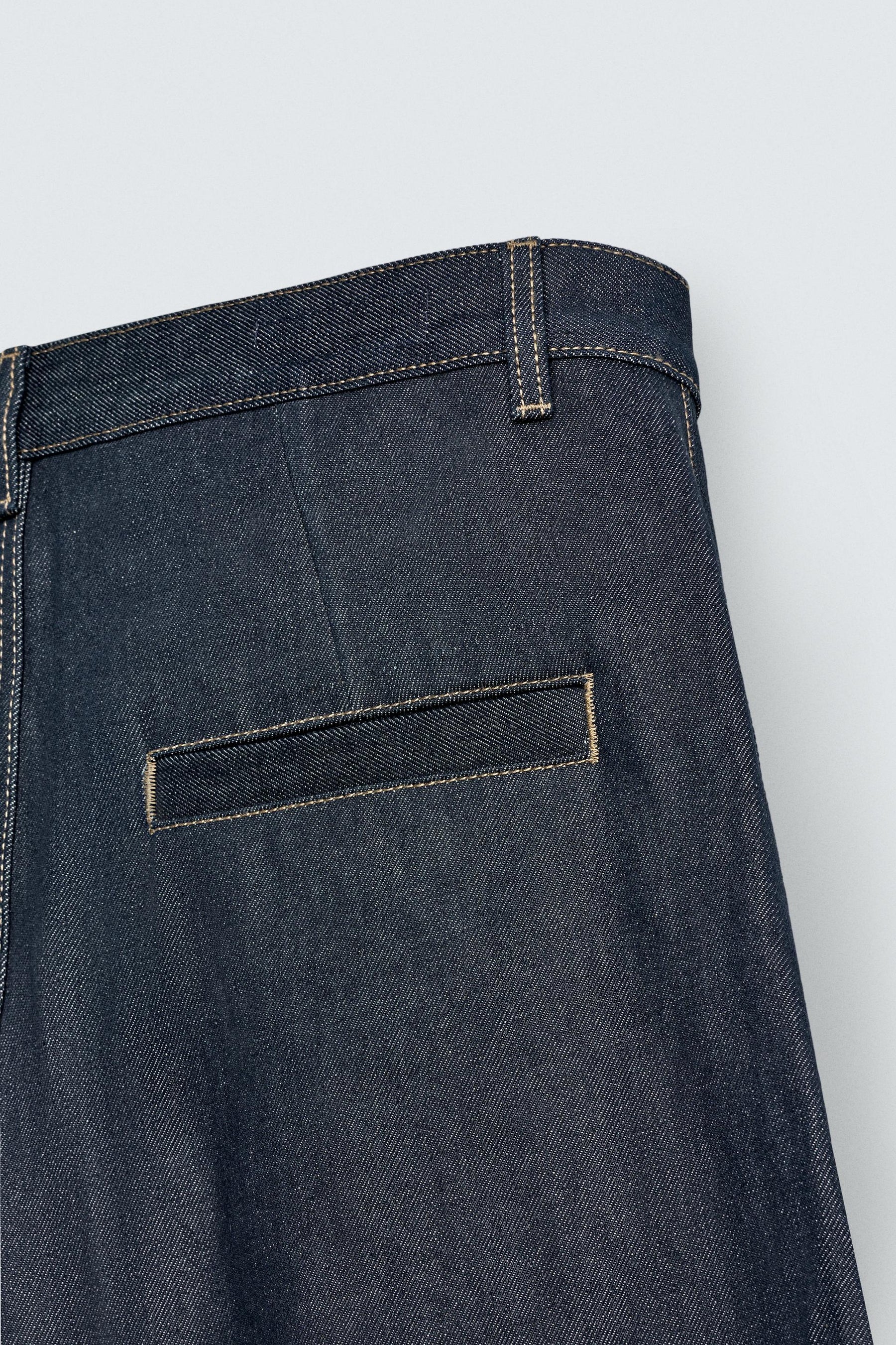 PLEATED RELAXED FIT DENIM BERMUDA SHORTS - Image 9