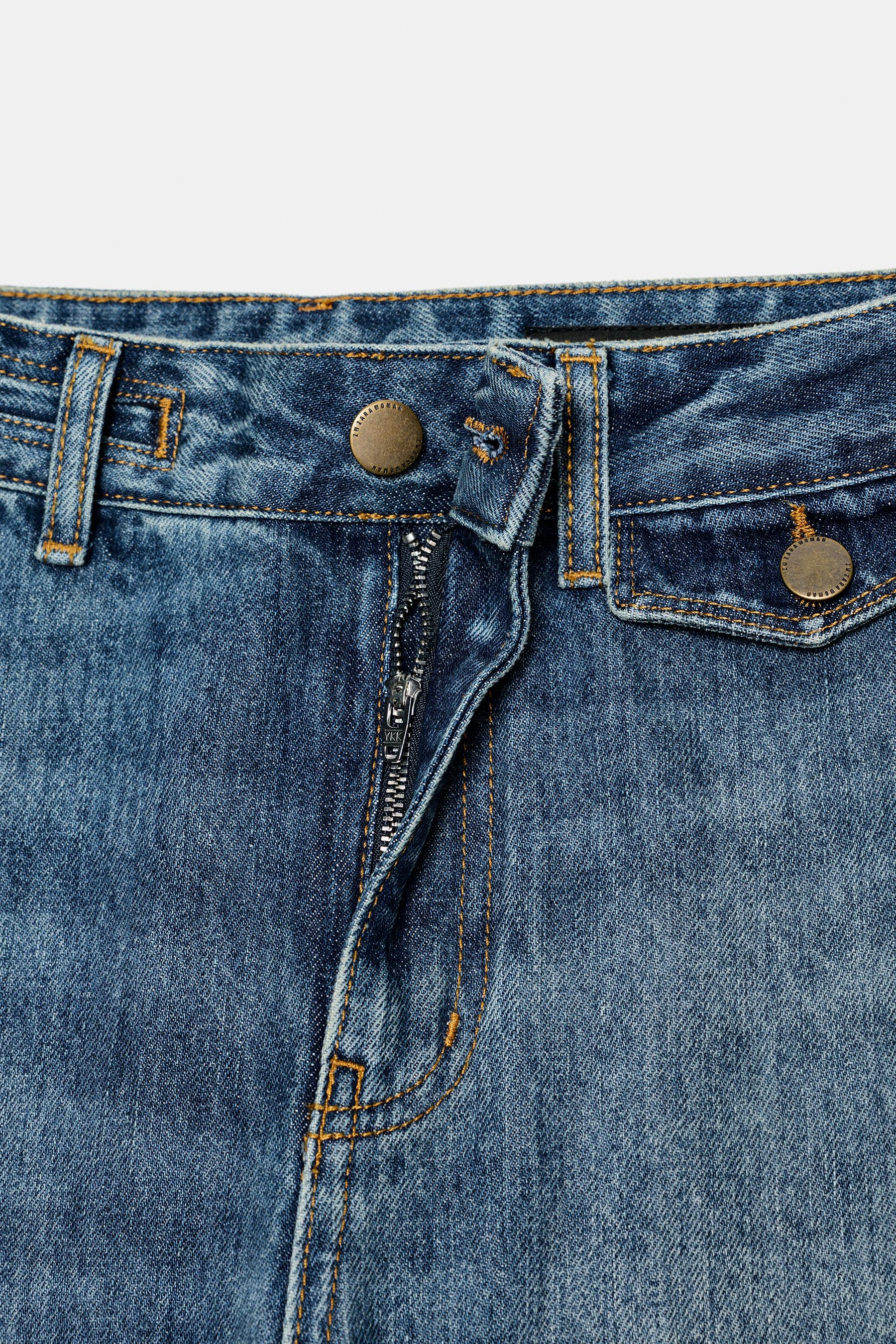 Flare High-Waist Jeans