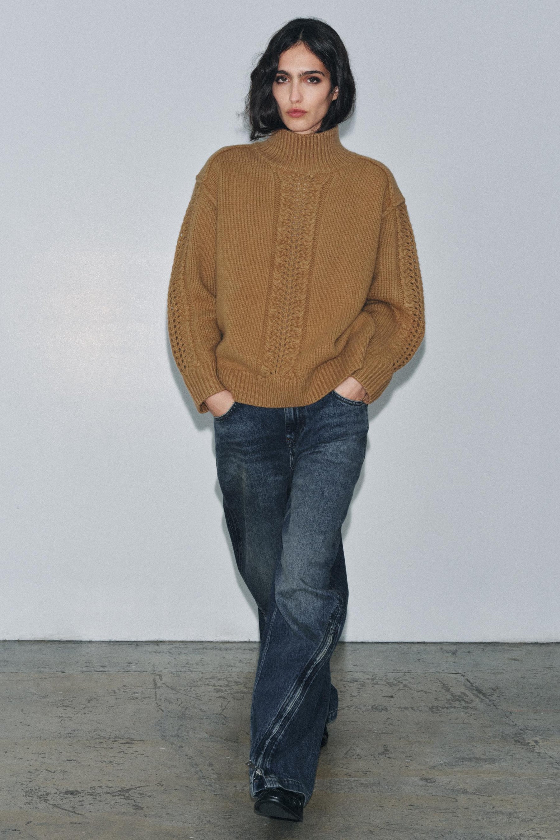 Balloon Mid-Waist Jeans with