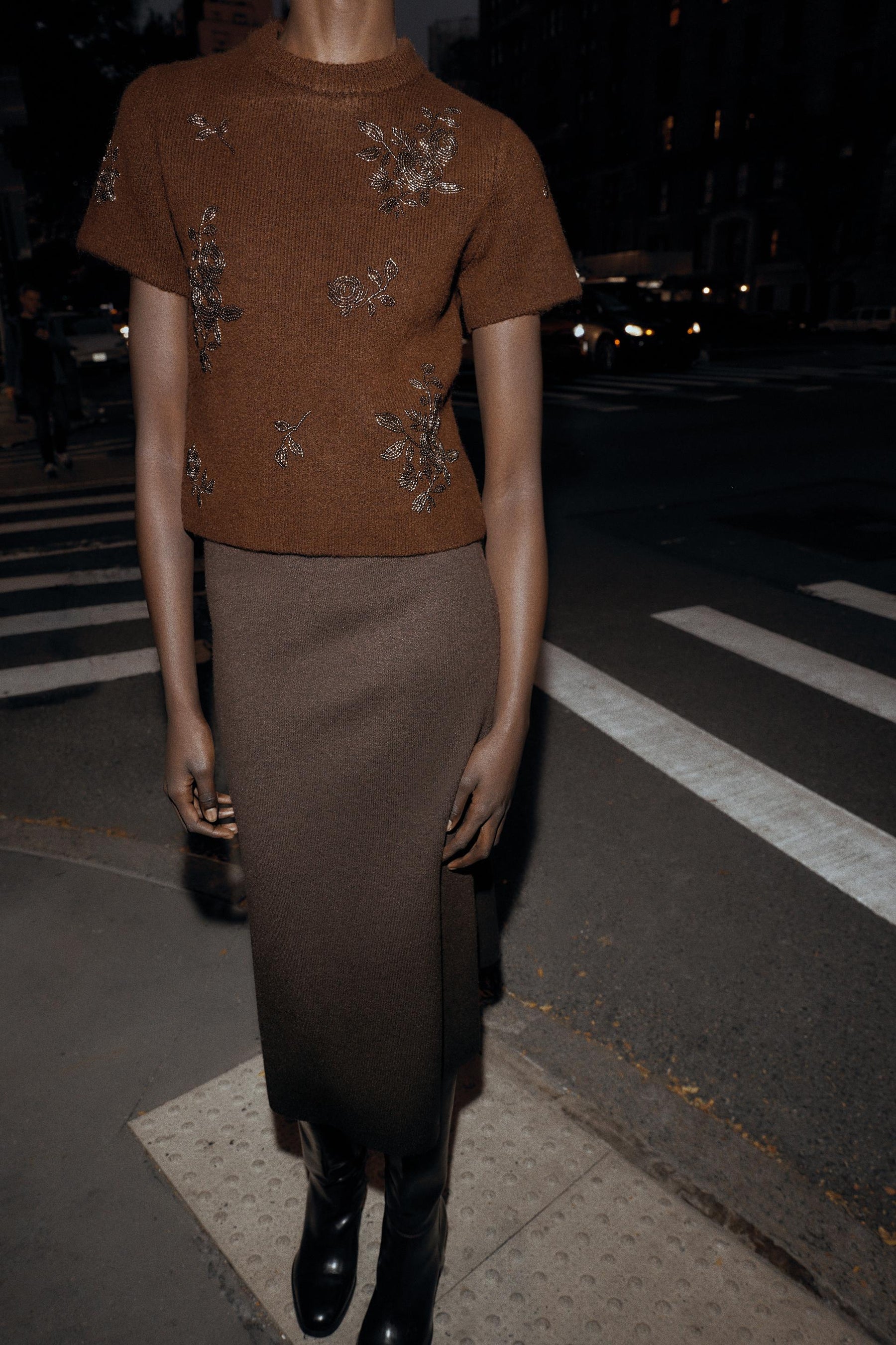 SHORT SLEEVE BEADED JUMPER - Image 4