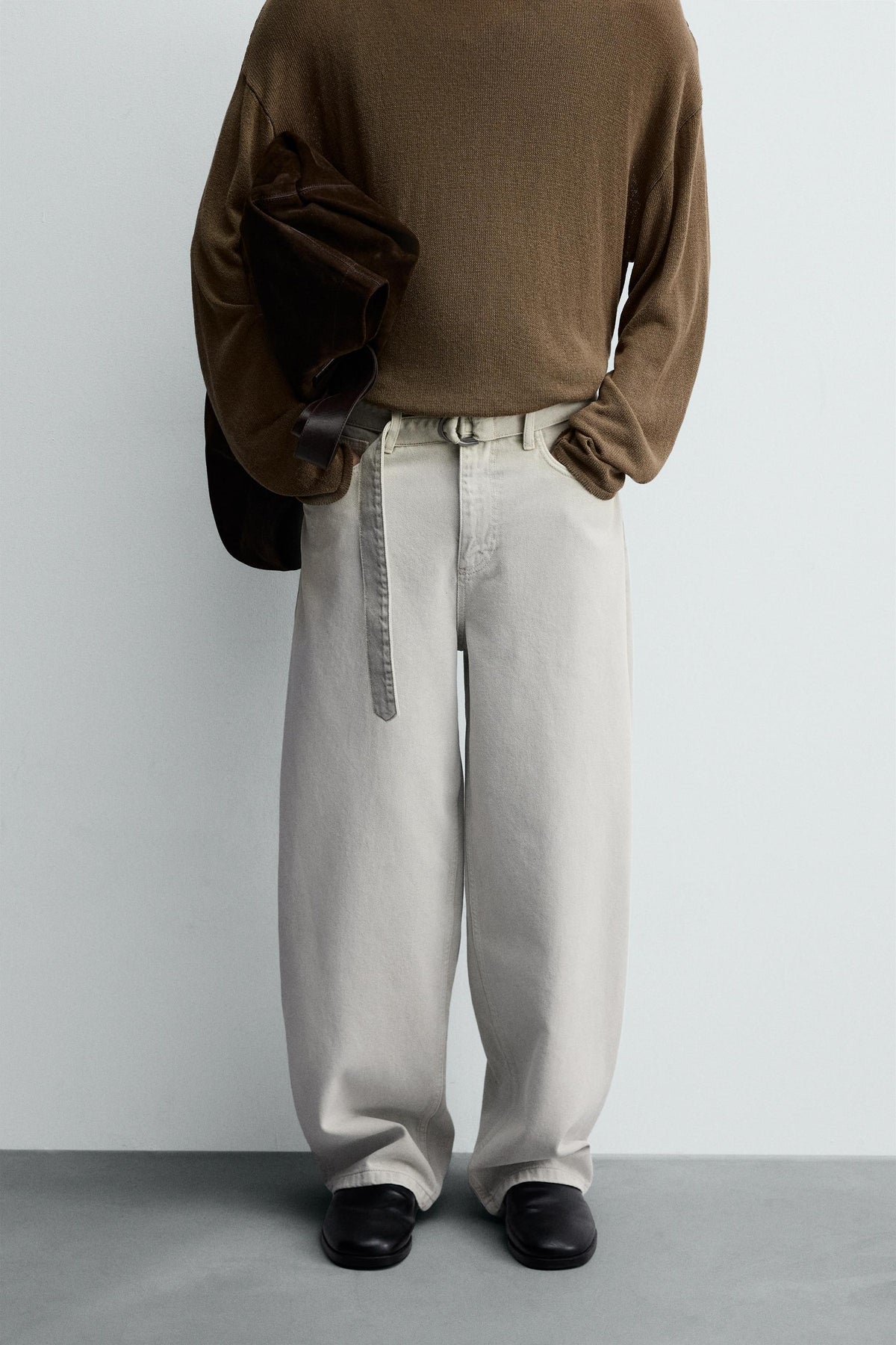 BELTED RELAXED FIT JEANS - Image 2