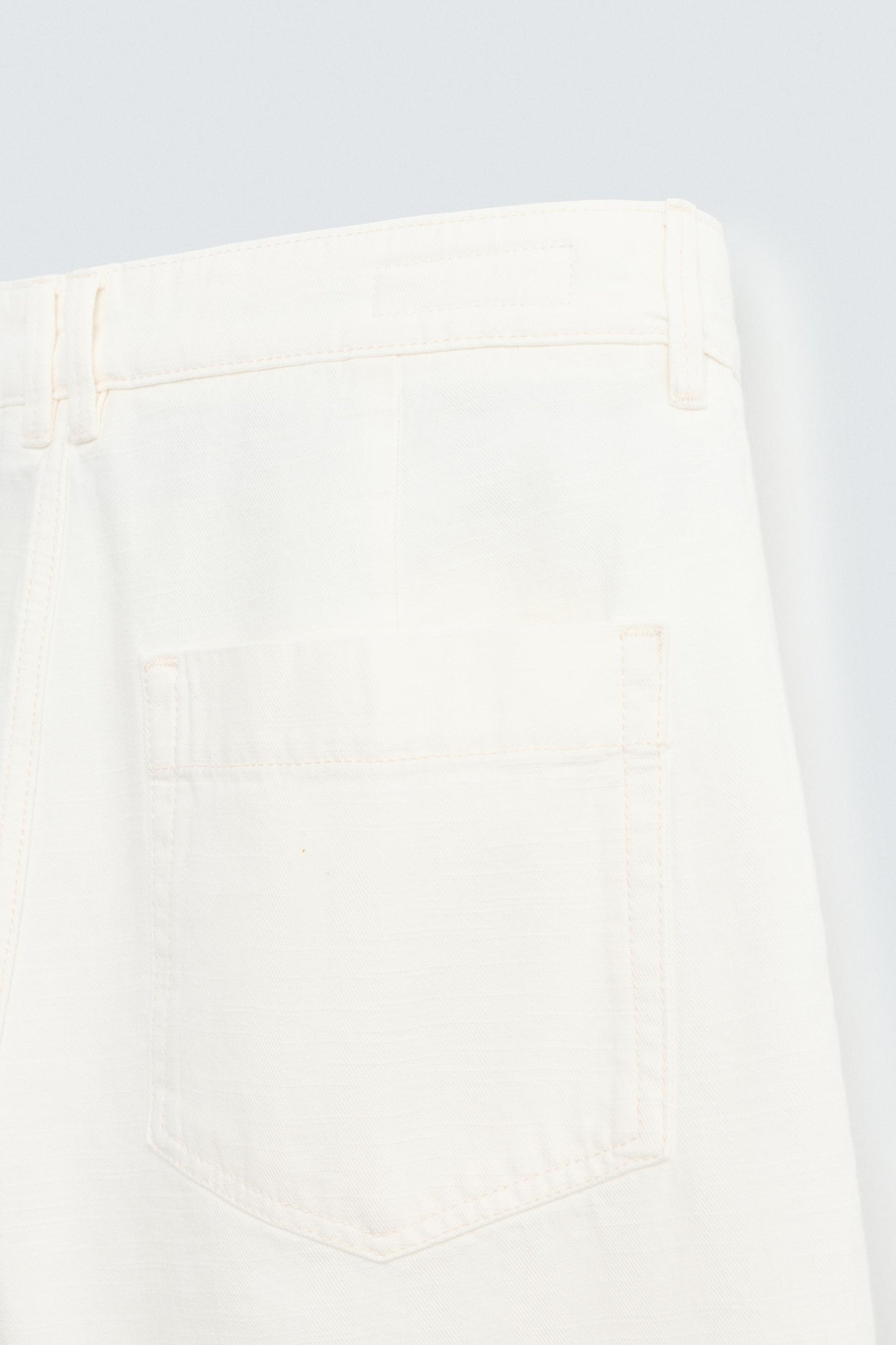 PLEATED RELAXED FIT BERMUDA SHORTS - Image 9