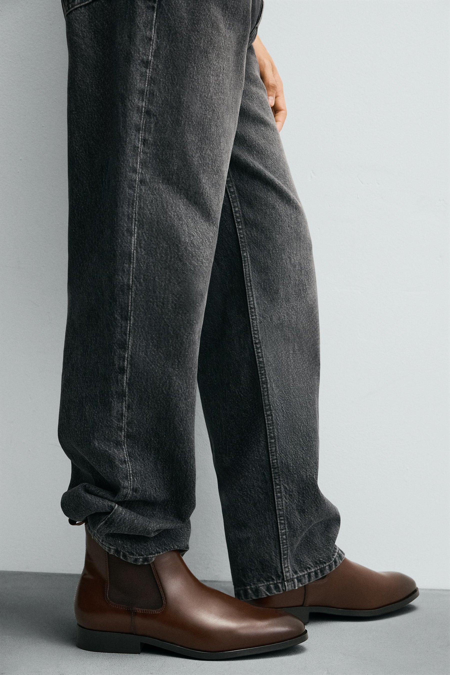 POINTED CHELSEA BOOTS - Image 4