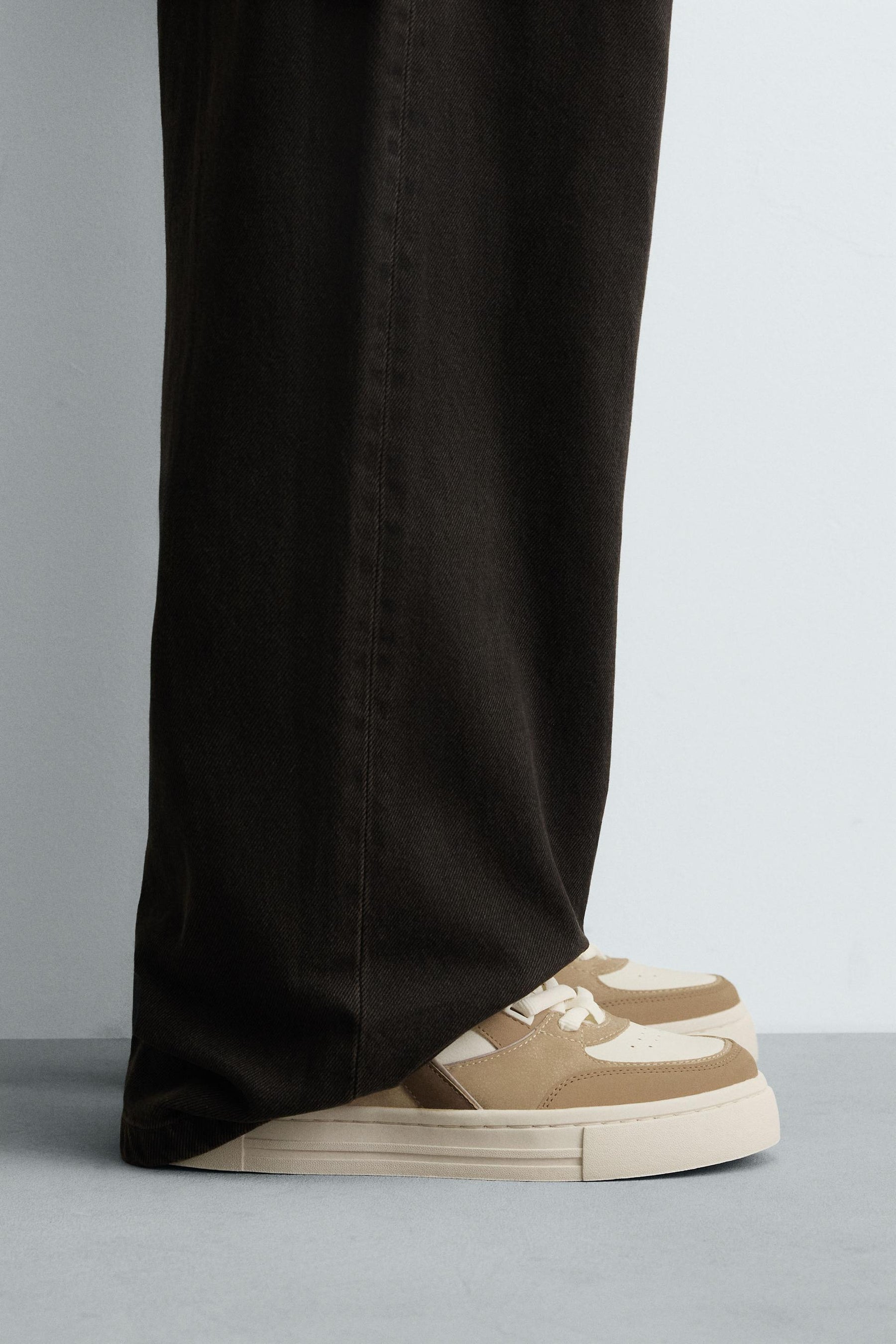 RETRO TRAINERS - Image 1