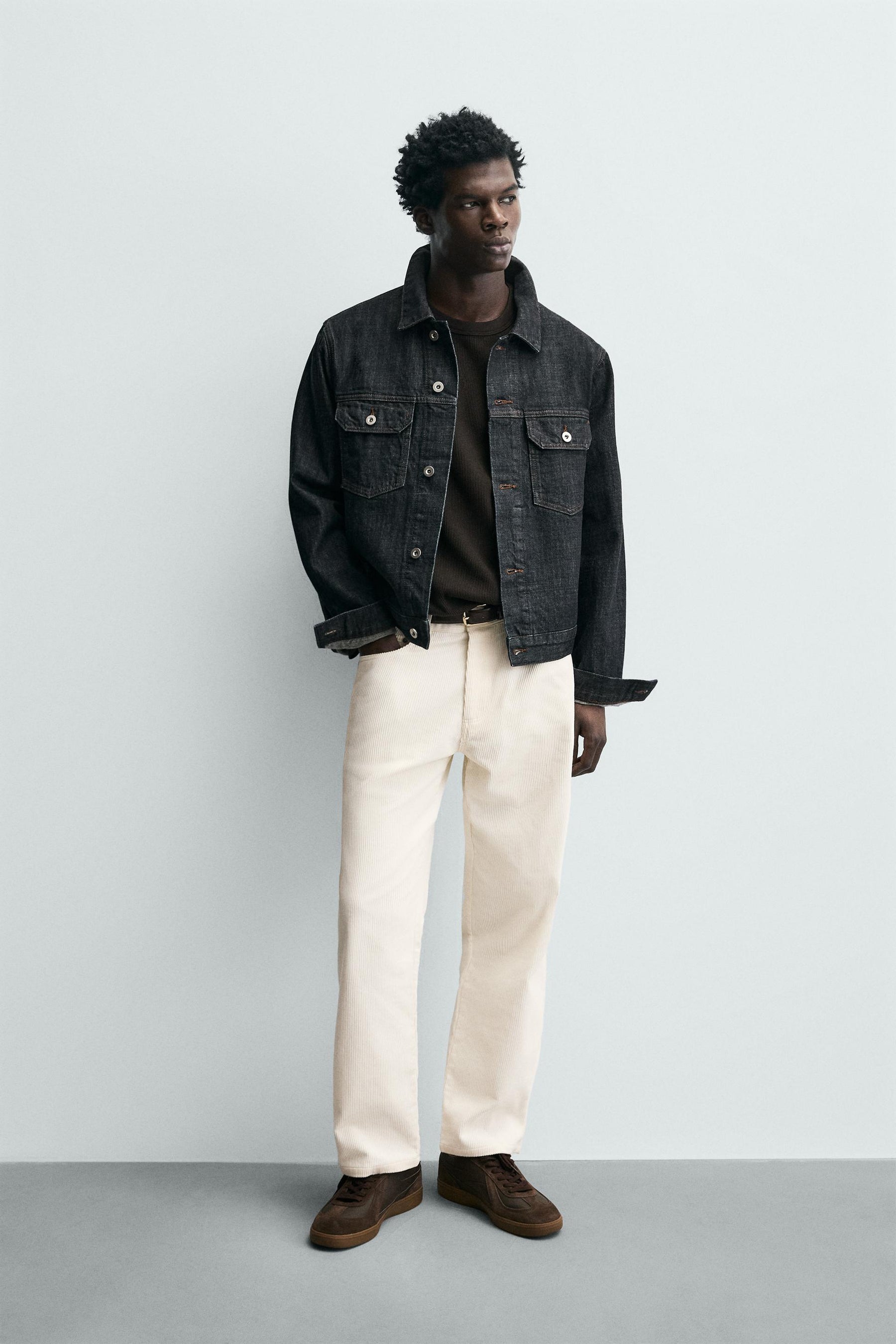 TRAINERS WITH CONTRAST SOLE - Image 2