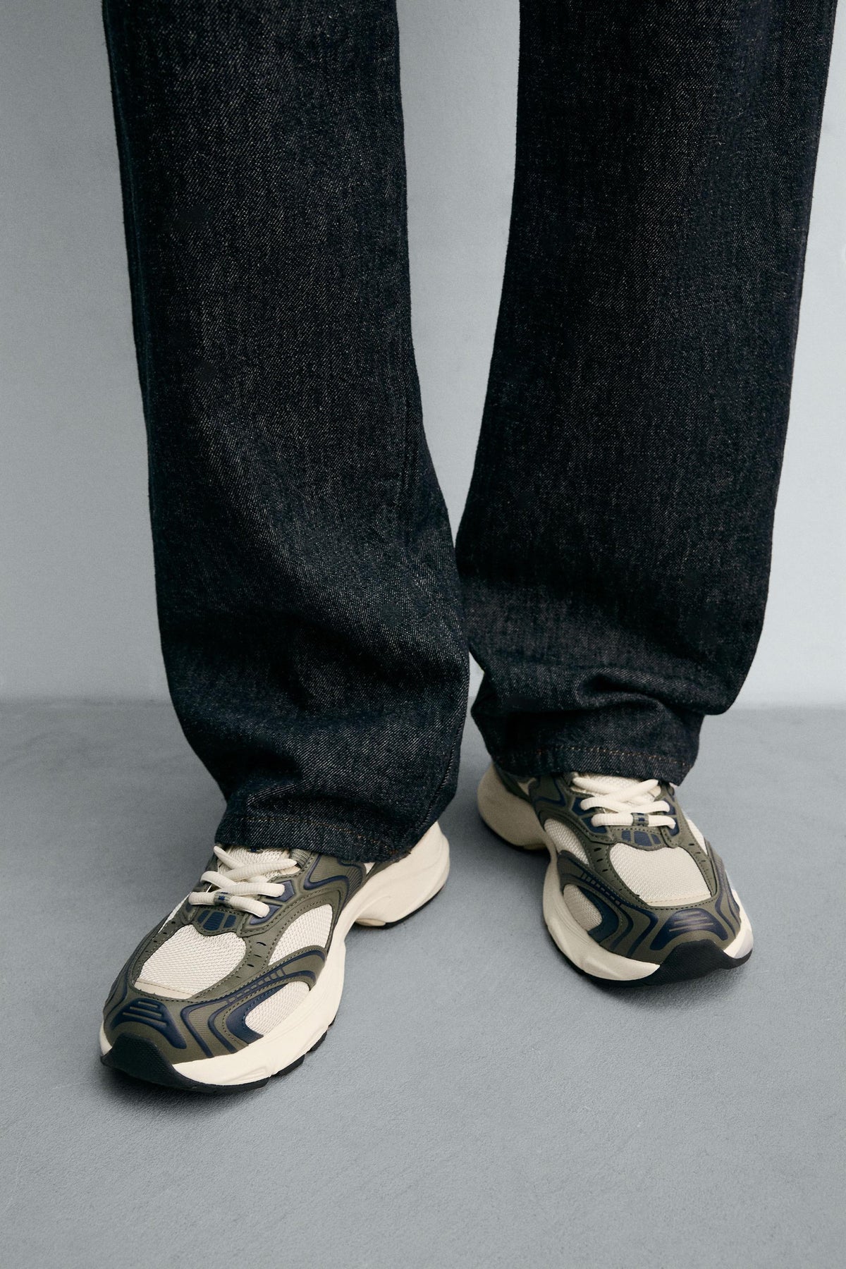 CHUNKY SOLE TRAINERS - Image 2