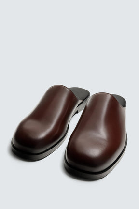 LEATHER CLOGS - Image 5