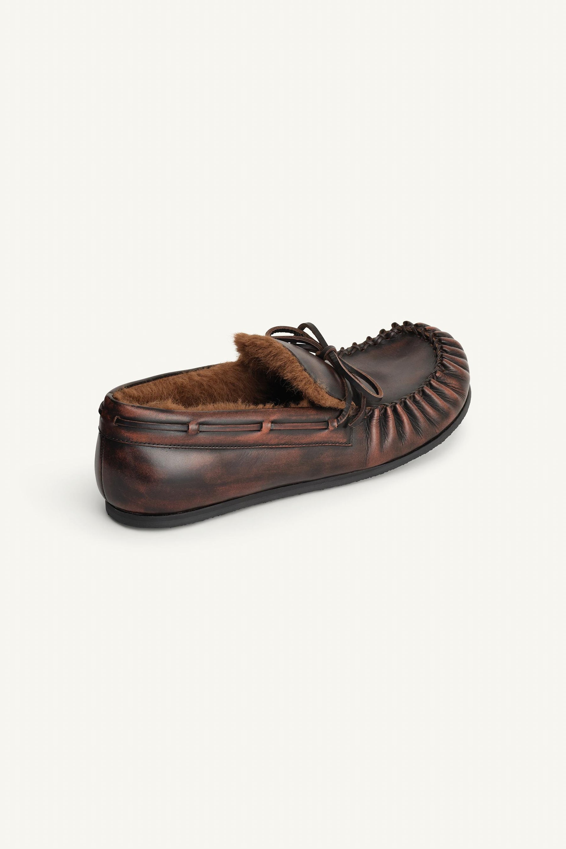 LEATHER LOAFERS WITH BOW LIMITED EDITION - Image 6