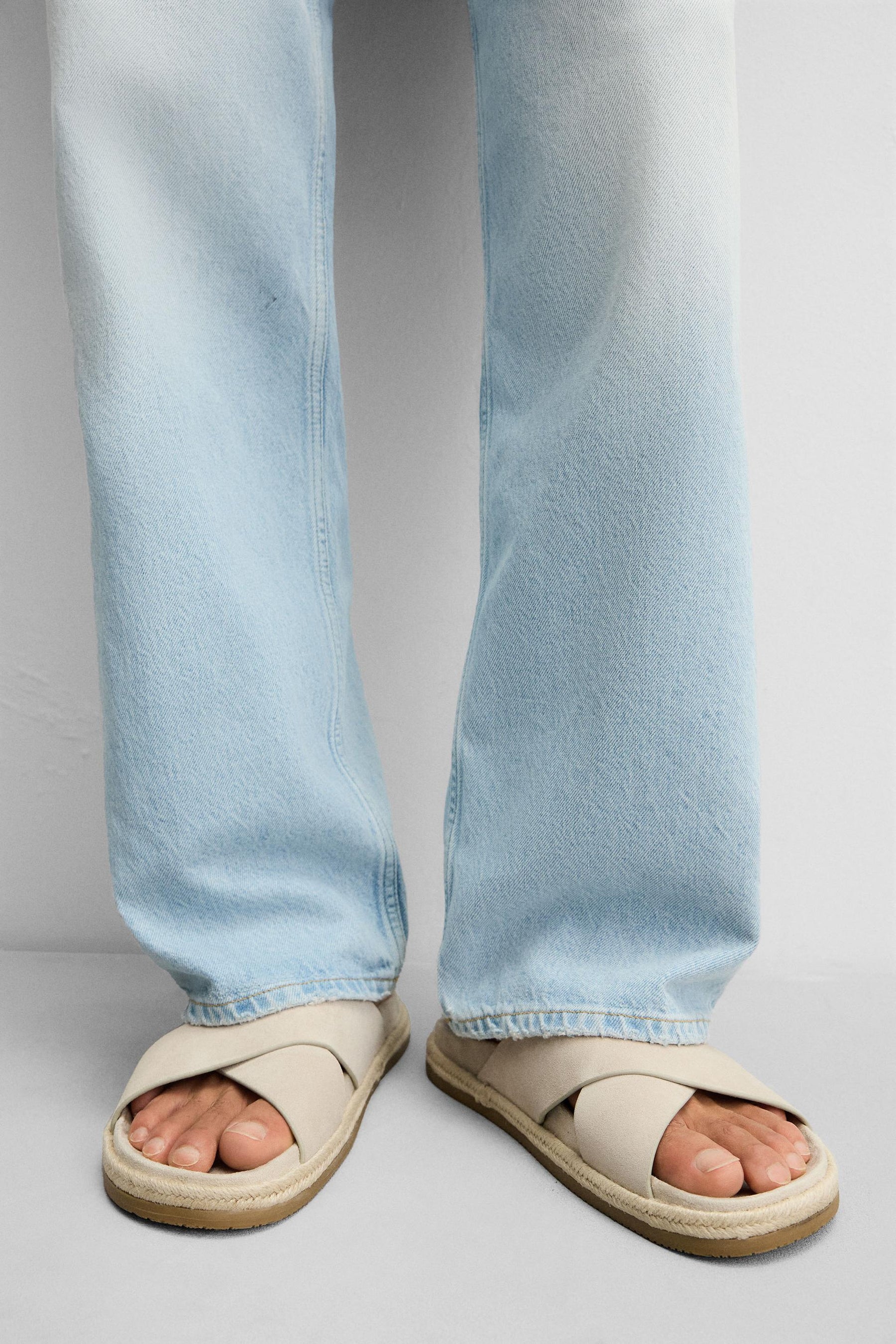 CROSSOVER LEATHER SANDALS - Image 4