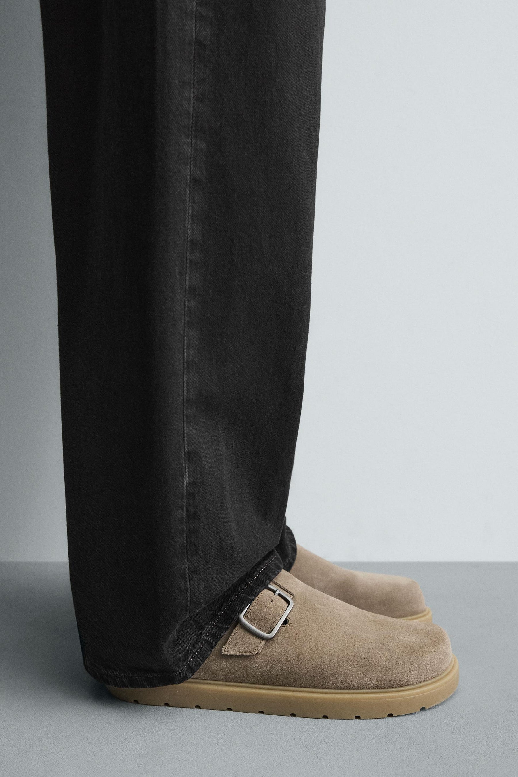 LEATHER BUCKLE CLOGS - Image 1