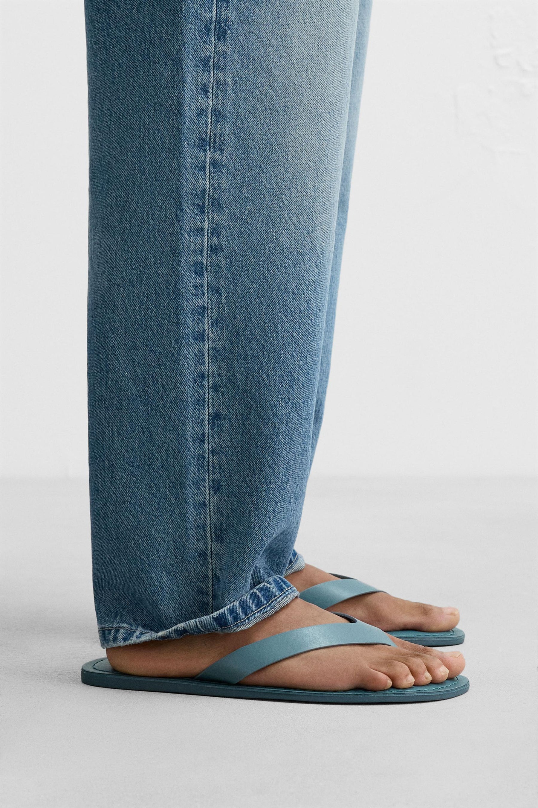 STRAPPY LEATHER SANDALS - Image 2