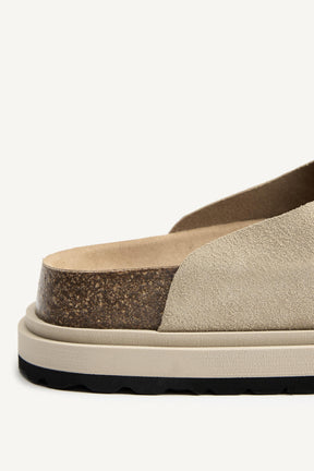 LTHR SNDLS - Image 6