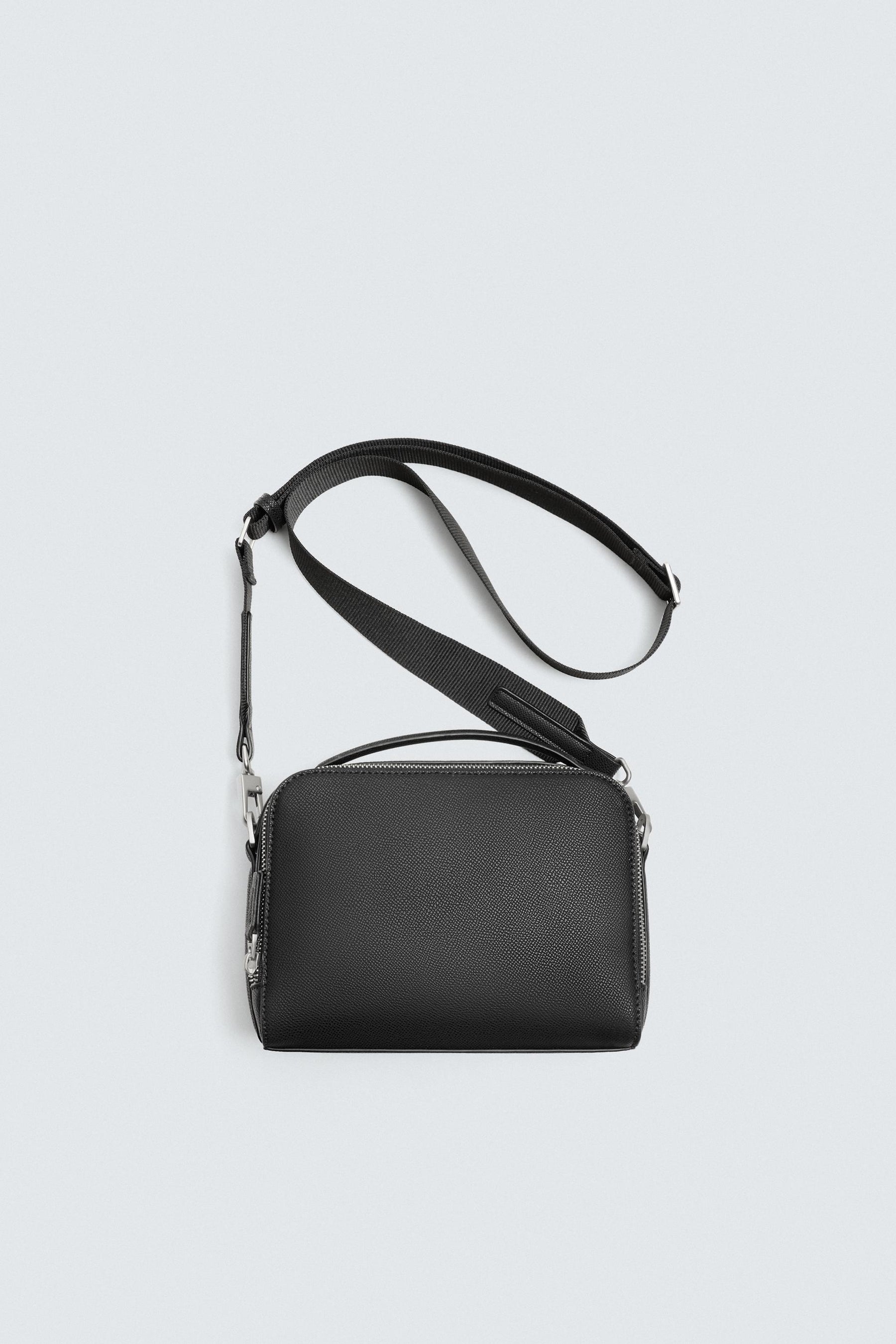 TEXTURED CROSSBODY BAG