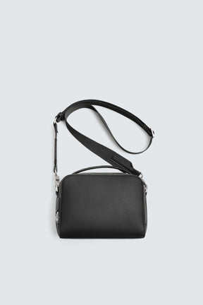 TEXTURED CROSSBODY BAG
