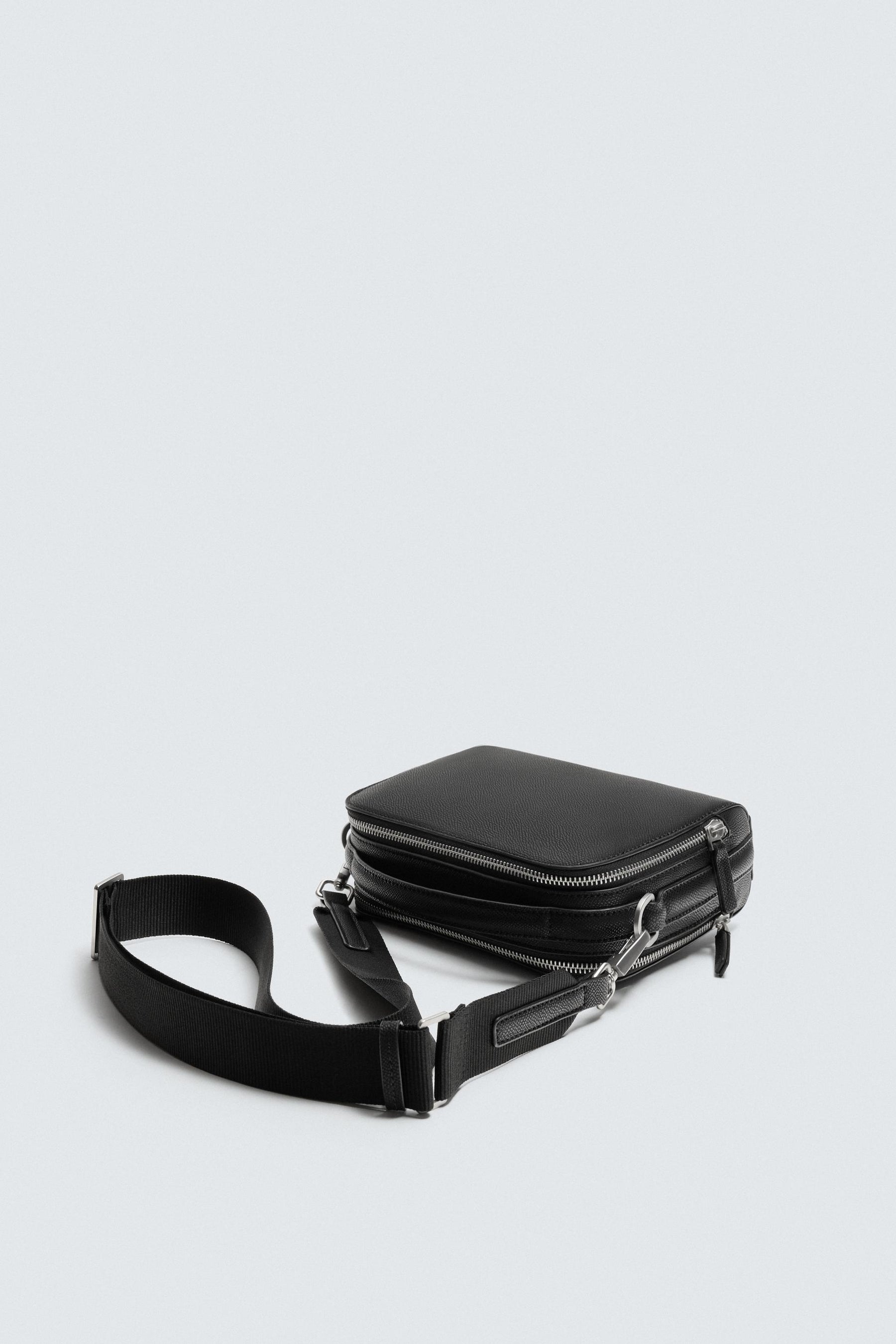 TEXTURED CROSSBODY BAG