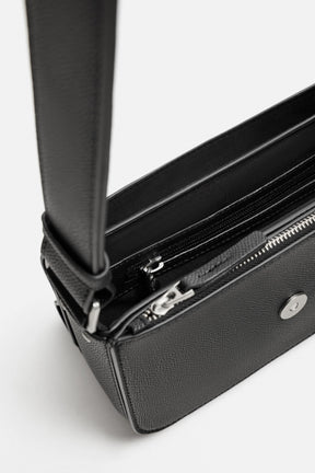 TEXTURED CROSSBODY BAG