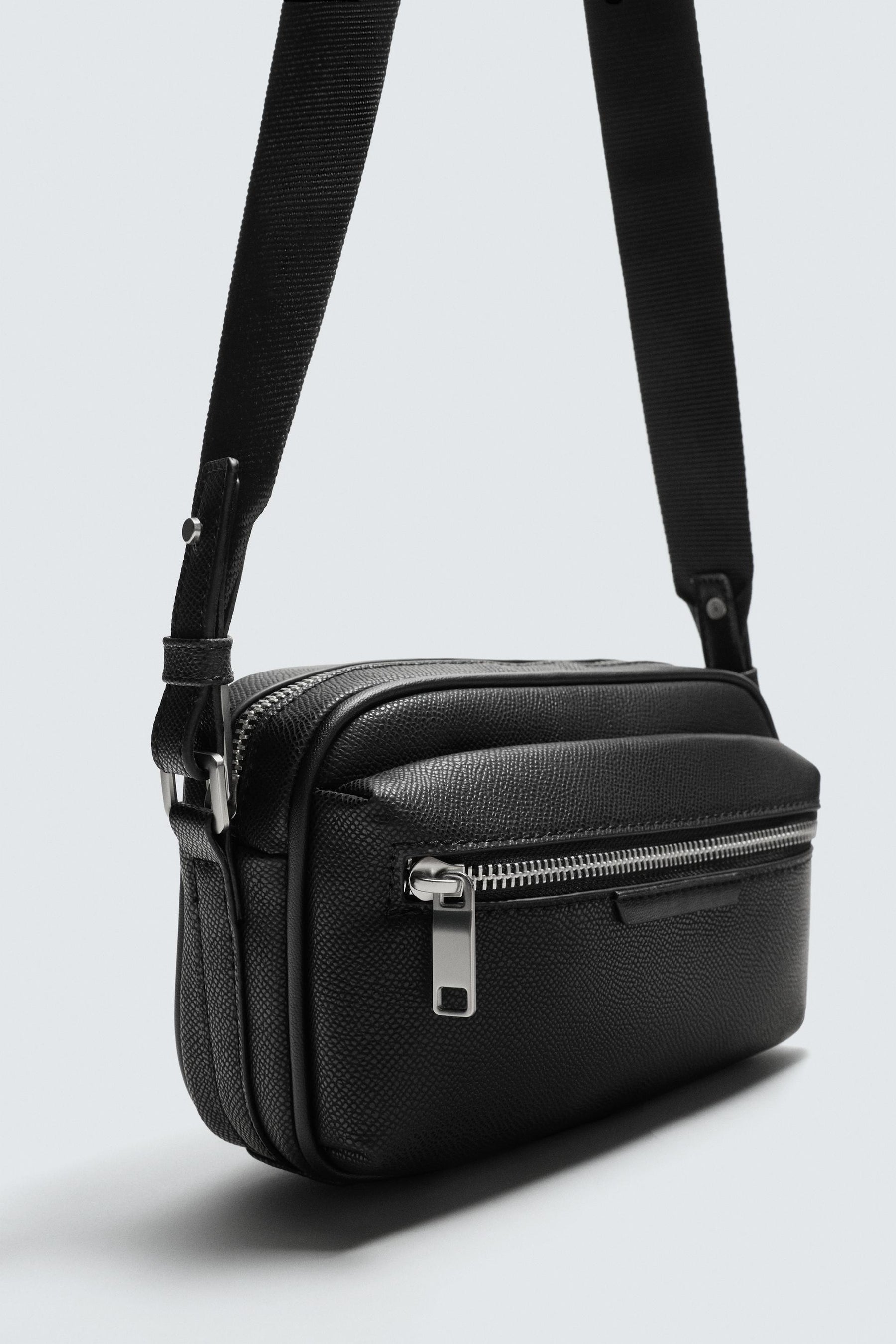 TEXTURED CROSSBODY BAG