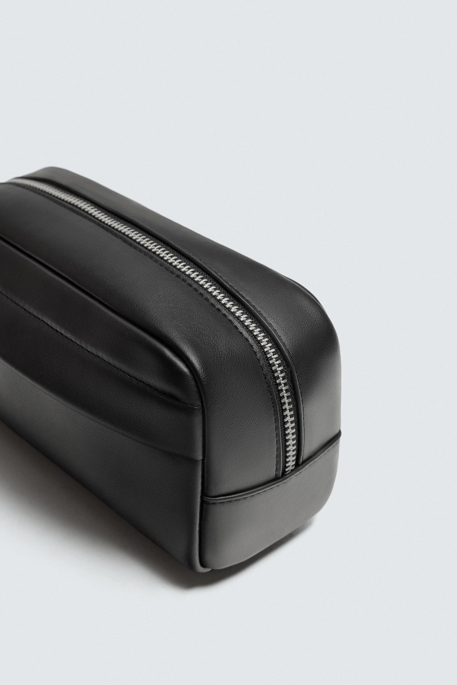 PLAIN TOILETRY BAG - Image 3