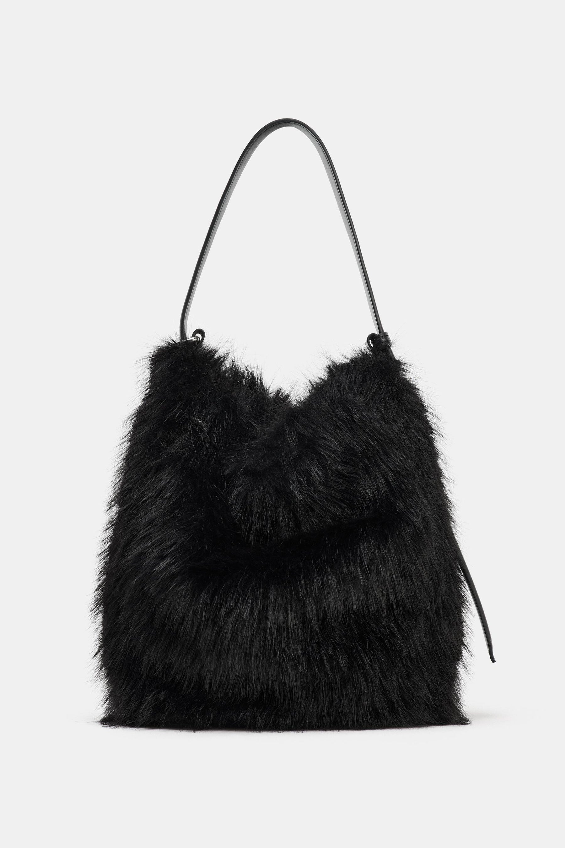 Faux fur bucket bag