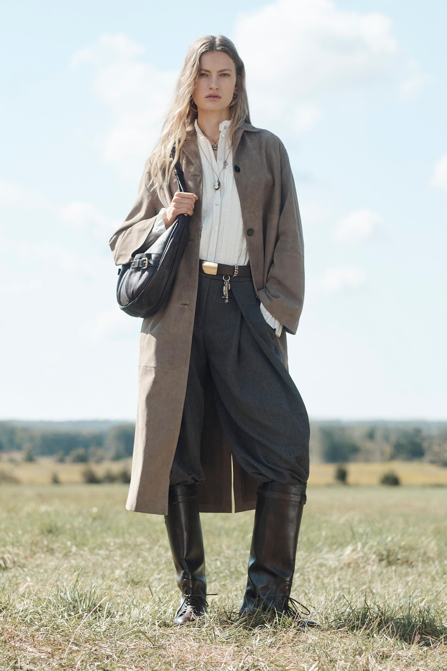 LEATHER SHOULDER BAG